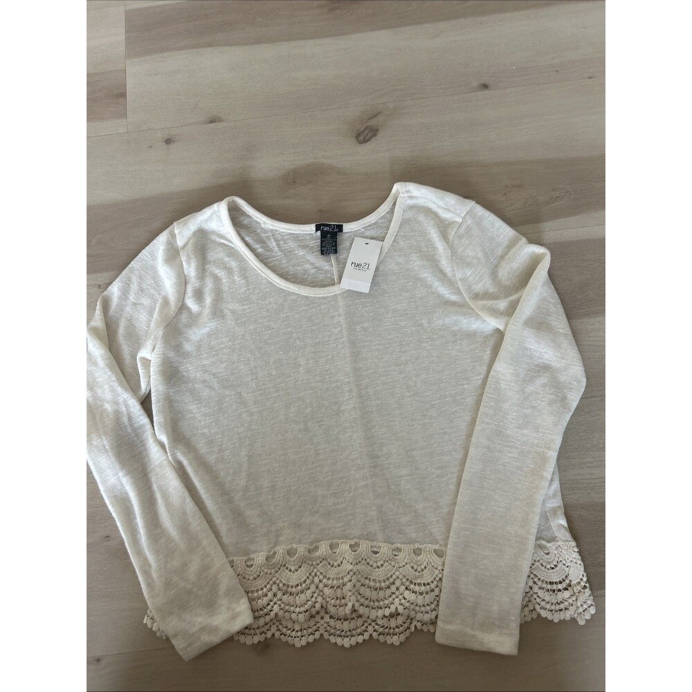 Y2K Inspired rue 21 top women Crochet Bottom Sweater Sz M